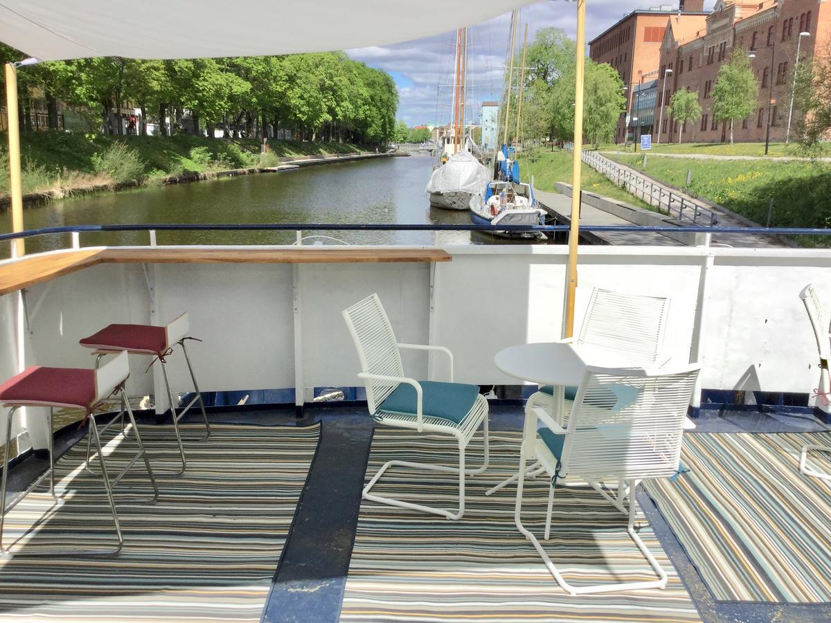 Selmas Hytt Och Salong Hostel Упсала Екстериор снимка