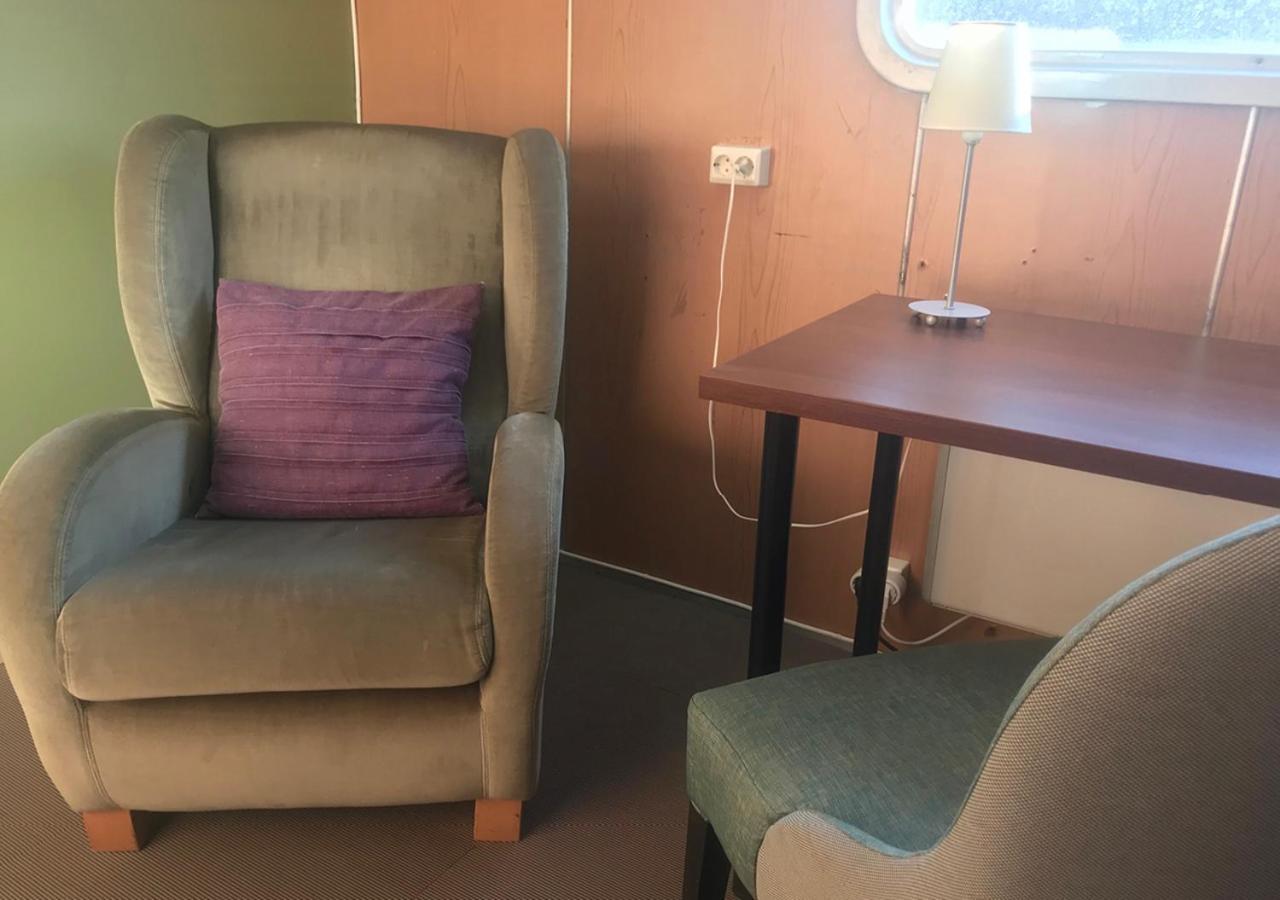 Selmas Hytt Och Salong Hostel Упсала Екстериор снимка