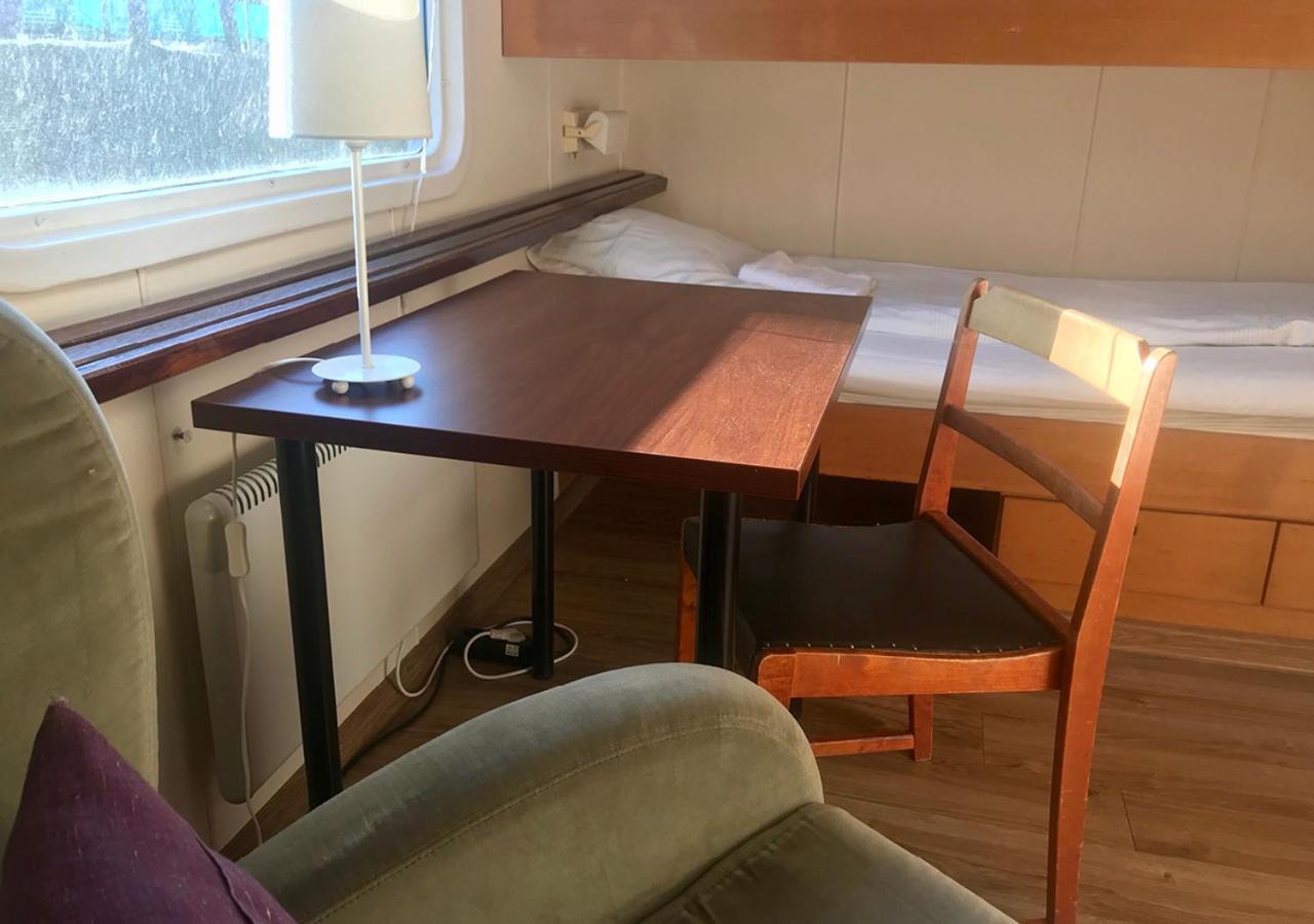 Selmas Hytt Och Salong Hostel Упсала Екстериор снимка